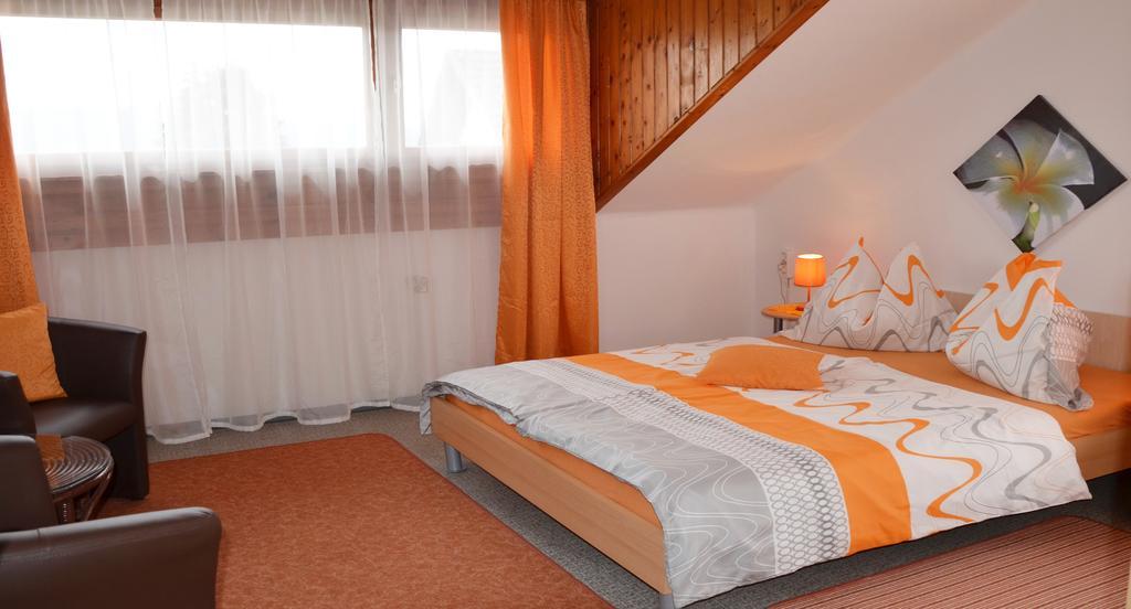 Gasthof-Pension Karawankenblick Pörtschach am Wörthersee Oda fotoğraf